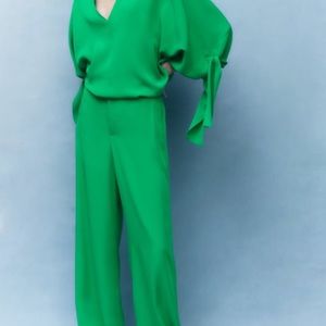 ZARA FLOWY GREEN PANTS SIZE M💚